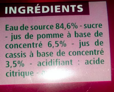 Lista de ingredientes del producto Pomme Cassis à l'eau de source Casino 2 l