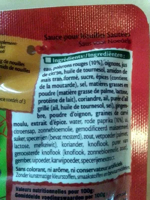 Lista de ingredientes del producto Sauce pour Nouilles Sautées Curry Poivron Rouge Suzi Wan 150 g e