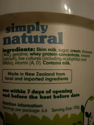 Lista de ingredientes del producto Simply natural sweetened low fat yoghurt fresh 'n fruity 1kg