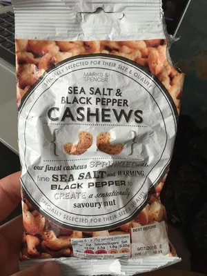 Sea Salt and Black Pepper Cashews  Marks & Spencer 150 g, code 00362702