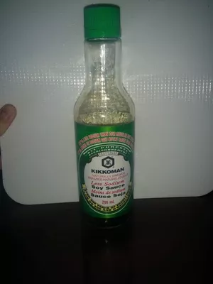 Less sodium soy sauce, soy kikkoman, Kikkoman Sales Usa  Inc. 296ml, code 0041390001055