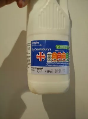 British whole milk Sainsbury's 2 pints (1,136 l), code 01137613