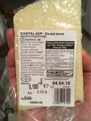 Cantal Jeune Sans marque 180 g, code 3492847107009