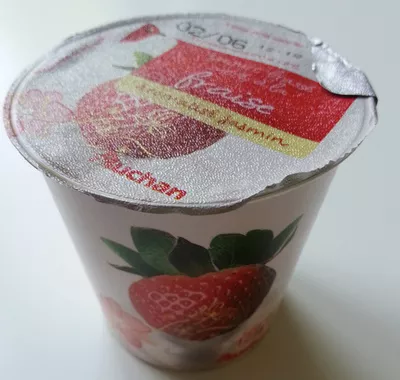 Yaourt brassé sucré à la fraise aromatisé jasmin L'oiseau, Auchan, Auchan Production, Groupe Auchan 250 g (2 x 125 g), code 3596710401628